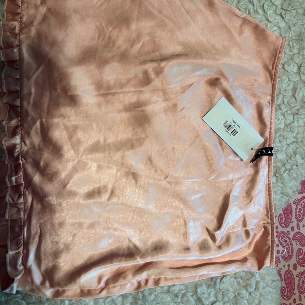 Elegant Pink Mini Skirt